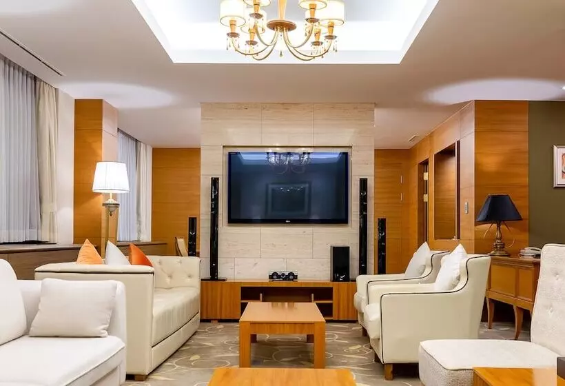 سوئیت رویال, Lotte Hotel Vladivostok