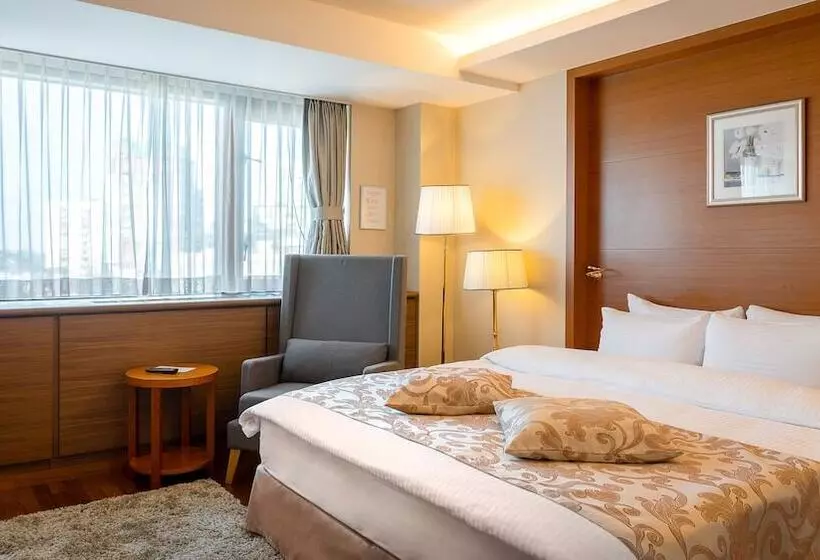 سوییت جونیور, Lotte Hotel Vladivostok
