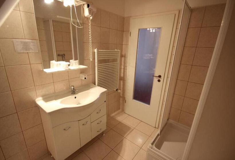 Standardeinzelzimmer, Melody