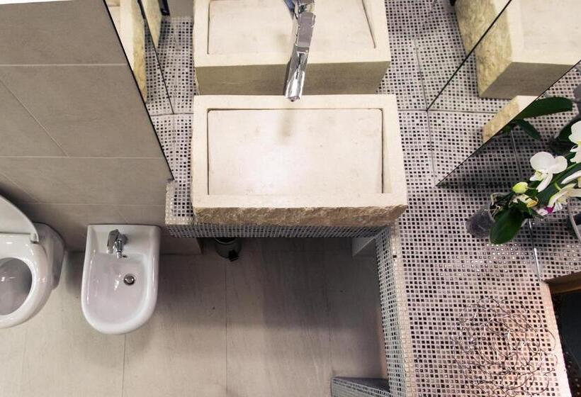 דירת חדר סופריור, Paradis