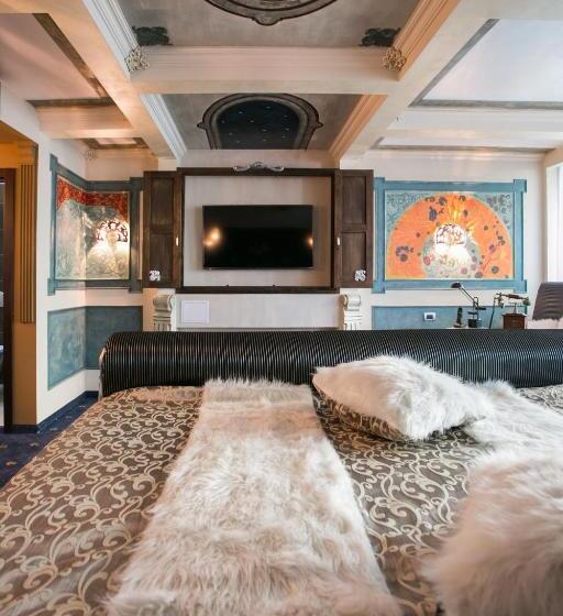 דירת חדר סופריור, Paradis