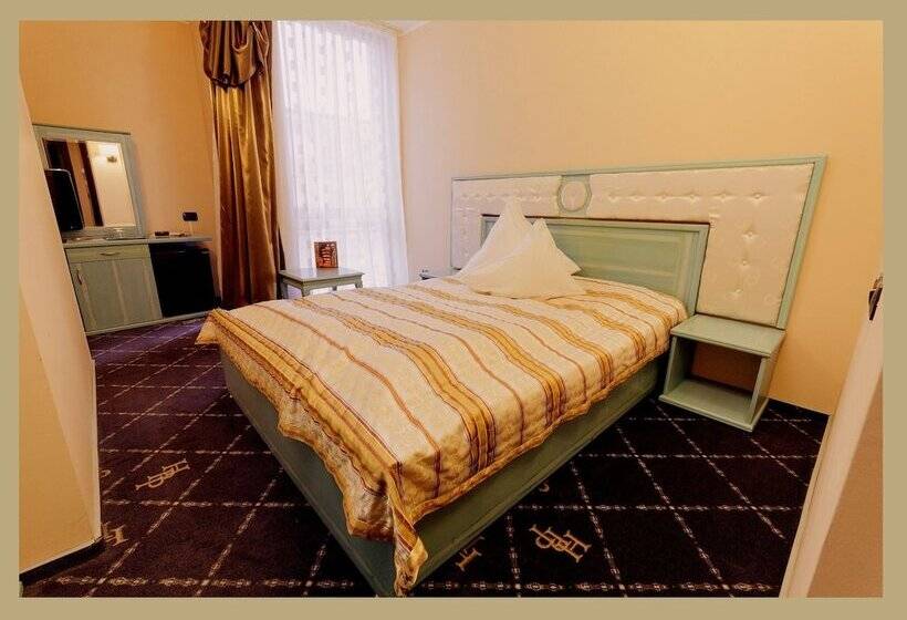 Cameră Economică Single, Paradis