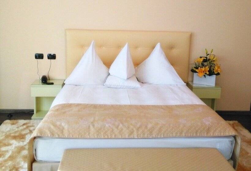 스탠다드 룸, Paradis