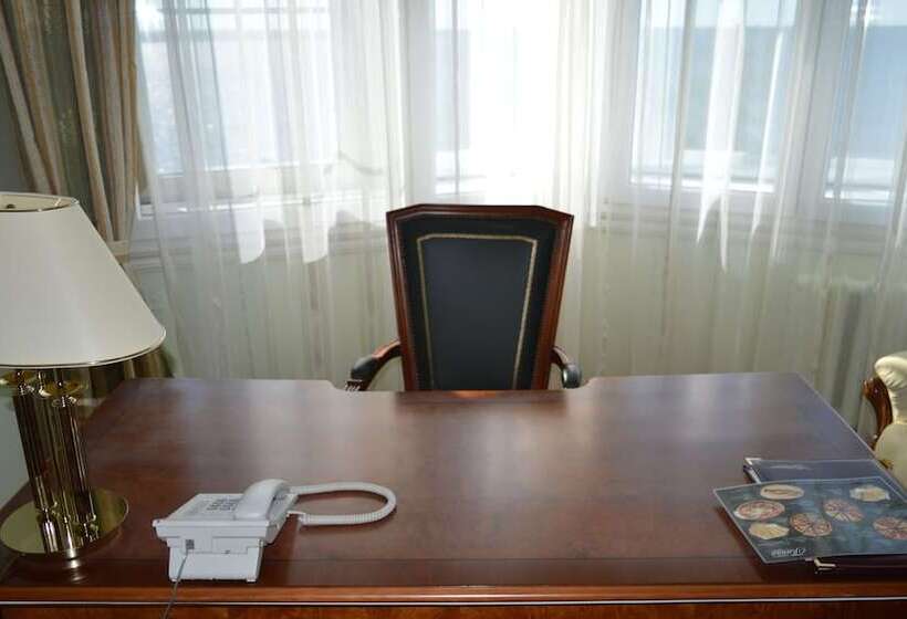 جناح رئاسى, Pur Navolok