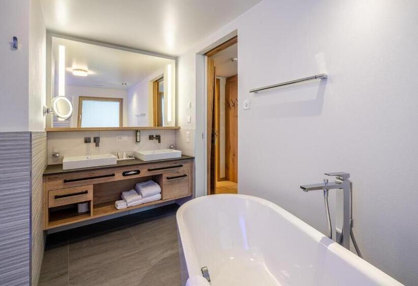 Апартаменты 1 Спальня с Видом, Resort La Ginabelle