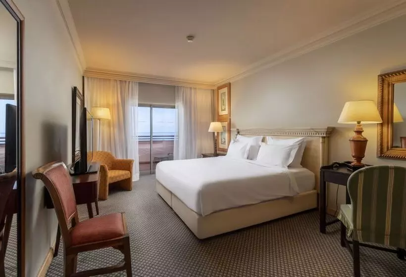 سوییت سوپریور با چشم‌انداز دریا, Royal Savoy  Ocean Resort  Savoy Signature