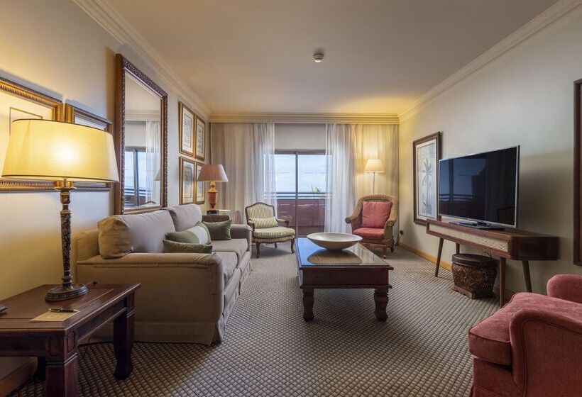 سوییت سوپریور با چشمانداز دریا, Royal Savoy  Ocean Resort  Savoy Signature