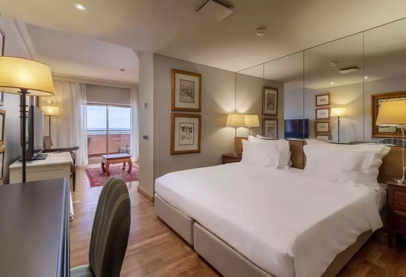 اتاق استاندارد با چشم‌انداز دریا, Royal Savoy  Ocean Resort  Savoy Signature