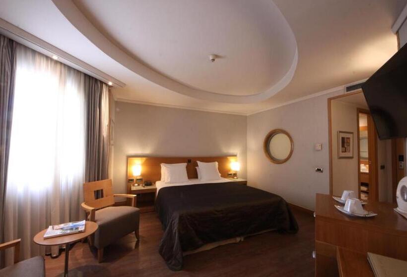 Номер Executive, The Athenian Callirhoe Exclusive