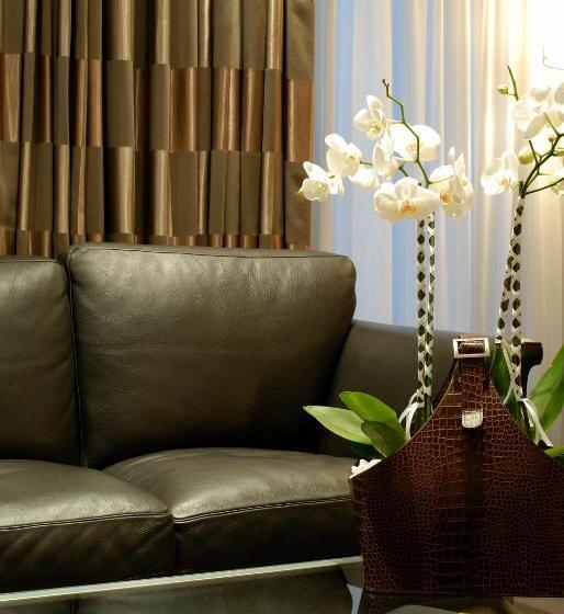 Полулюкс, The Athenian Callirhoe Exclusive