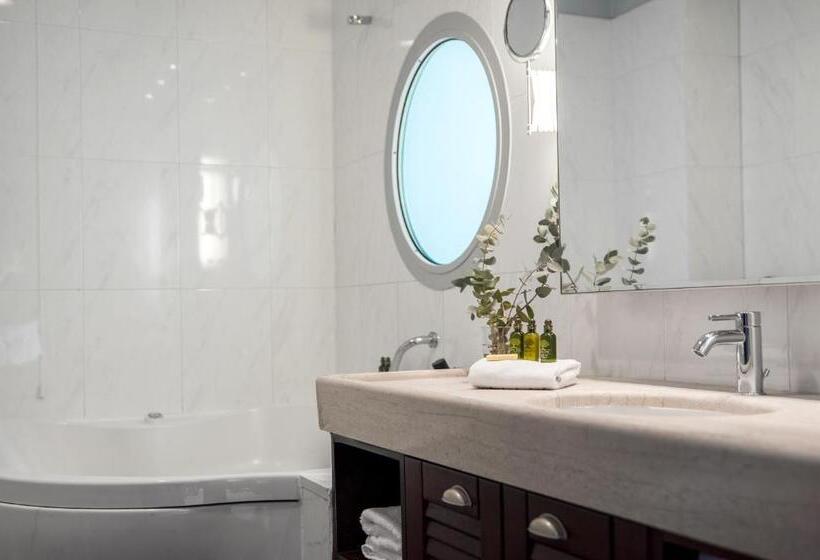 Номер Стандарт, The Athenian Callirhoe Exclusive