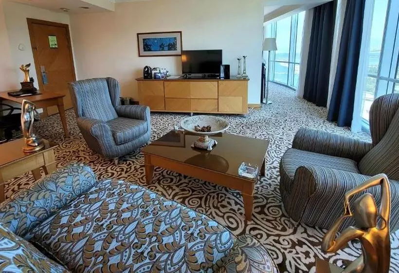 سوییت جونیور با چشم‌انداز دریا, Wyndham Grand Izmir Ozdilek Thermal & Spa