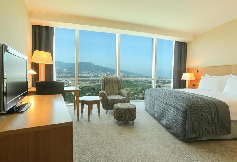 带大床的标准间, Wyndham Grand Izmir Ozdilek Thermal & Spa