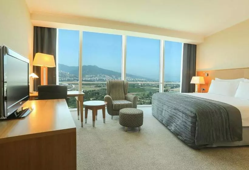 اتاق استاندارد با تخت بزرگ, Wyndham Grand Izmir Ozdilek Thermal & Spa