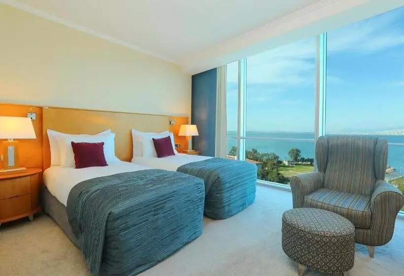 اتاق استاندارد با چشم‌انداز دریا, Wyndham Grand Izmir Ozdilek Thermal & Spa