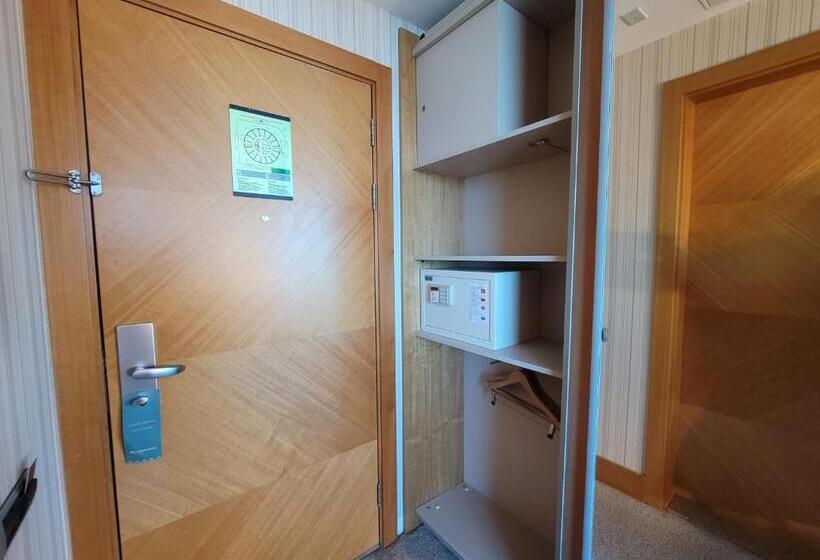 带海景的标准房, Wyndham Grand Izmir Ozdilek Thermal & Spa