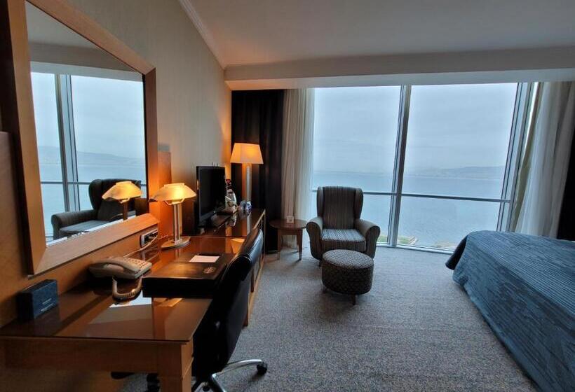 带海景的俱乐部房间, Wyndham Grand Izmir Ozdilek Thermal & Spa