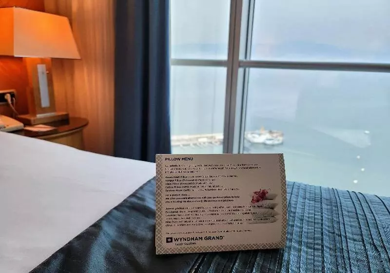 اتاق استاندارد با چشم‌انداز دریا, Wyndham Grand Izmir Ozdilek Thermal & Spa