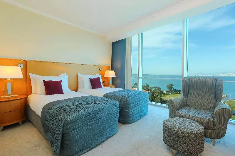 اتاق استاندارد با چشم‌انداز دریا, Wyndham Grand Izmir Ozdilek Thermal & Spa