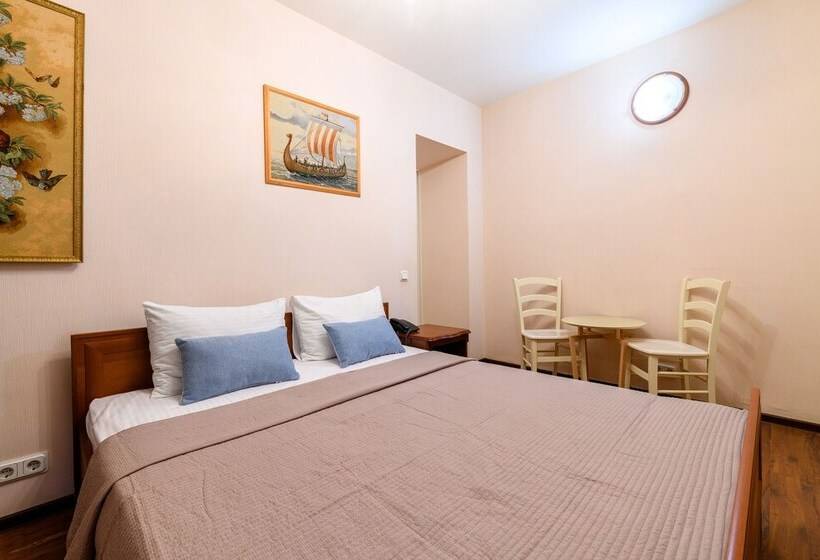 Quarto Economy, Prestige Hotel On Vasilyevsky