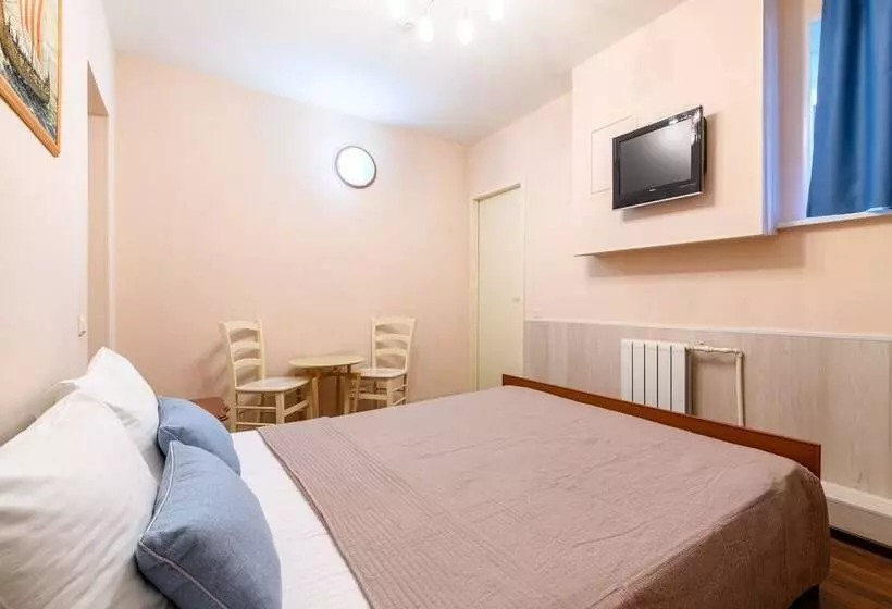 エコノミールーム, Prestige Hotel On Vasilyevsky