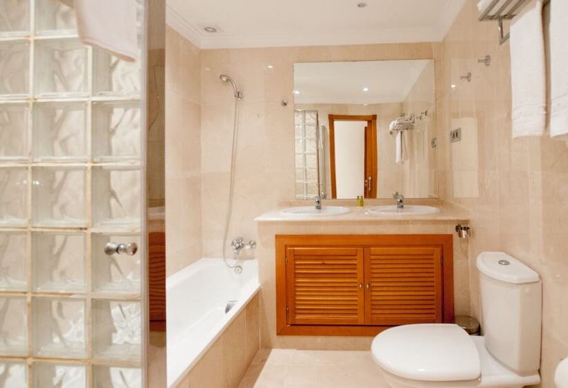 Апартаменты Comfort 2 Спальни, Aloha Hill Club Golf & Spa Apartments
