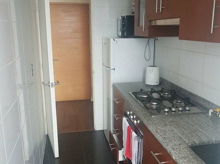 דירת שלושה חדרים, Green Apartments