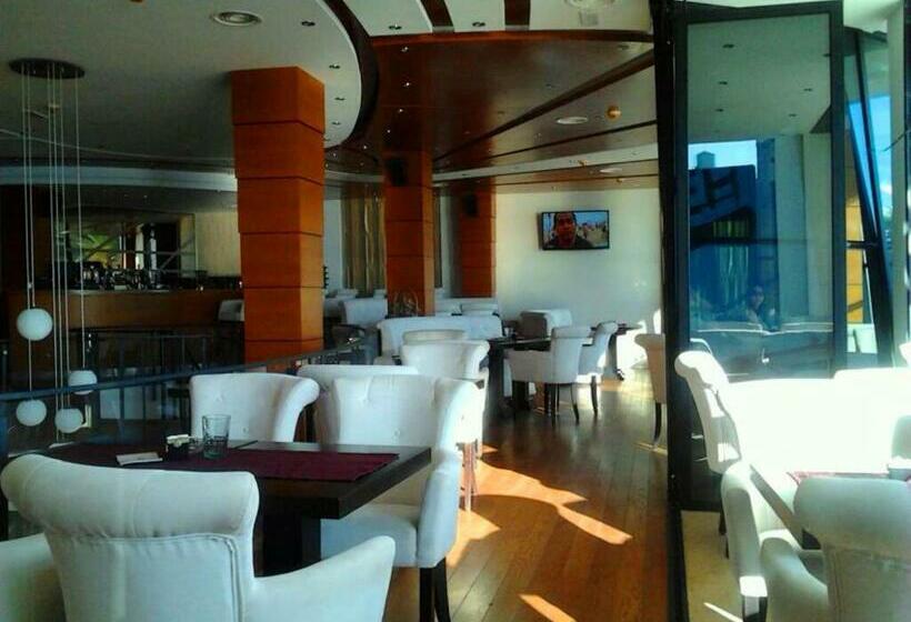 آپارتمان 2 خوابه با چشمانداز دریا, Cruiser