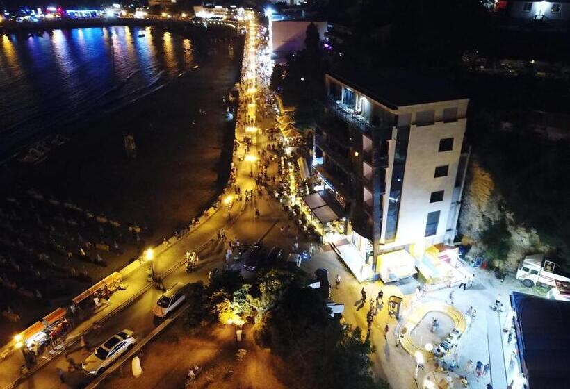 آپارتمان 2 خوابه با چشمانداز دریا, Cruiser