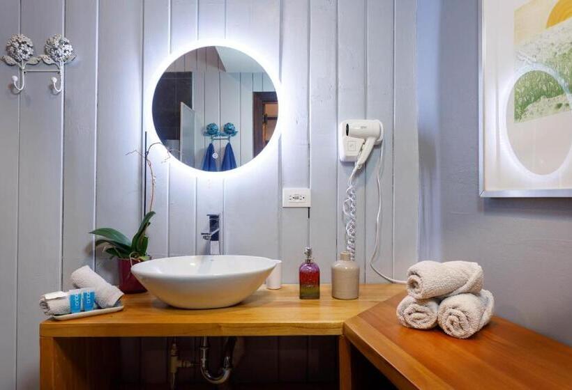 2ベッドルームハウス, Kalawala