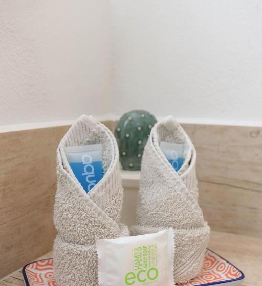 1ベッドルームハウス, Kalawala