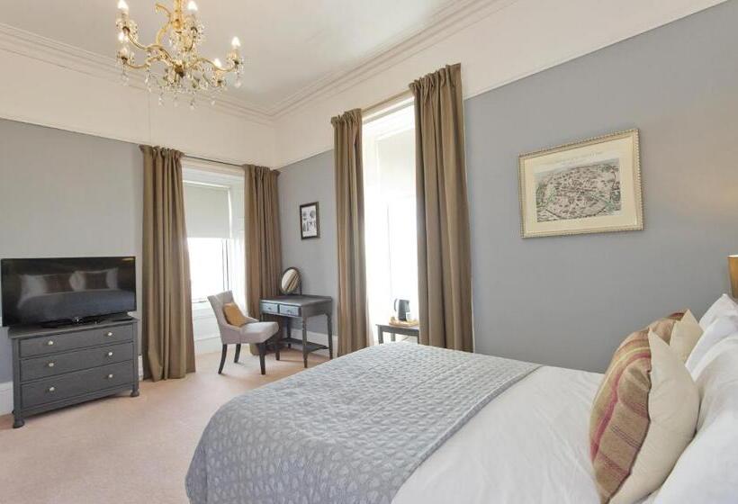 Номер Стандарт, Greenland House