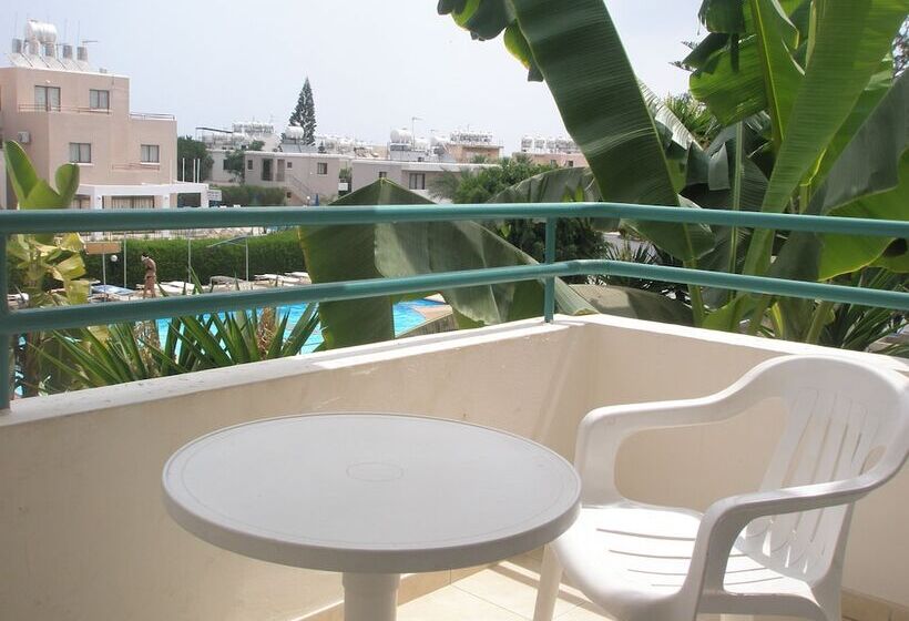 شقة غرفة واحدة, Debbiexenia Hotel Apartments