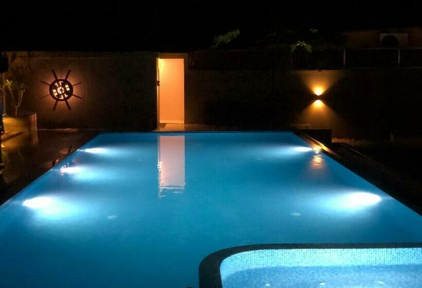 اتاق لوکس, Alleppey Haven Beach Villa