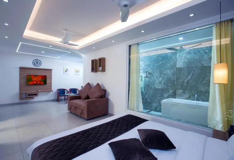 Perhehuone, Alleppey Haven Beach Villa
