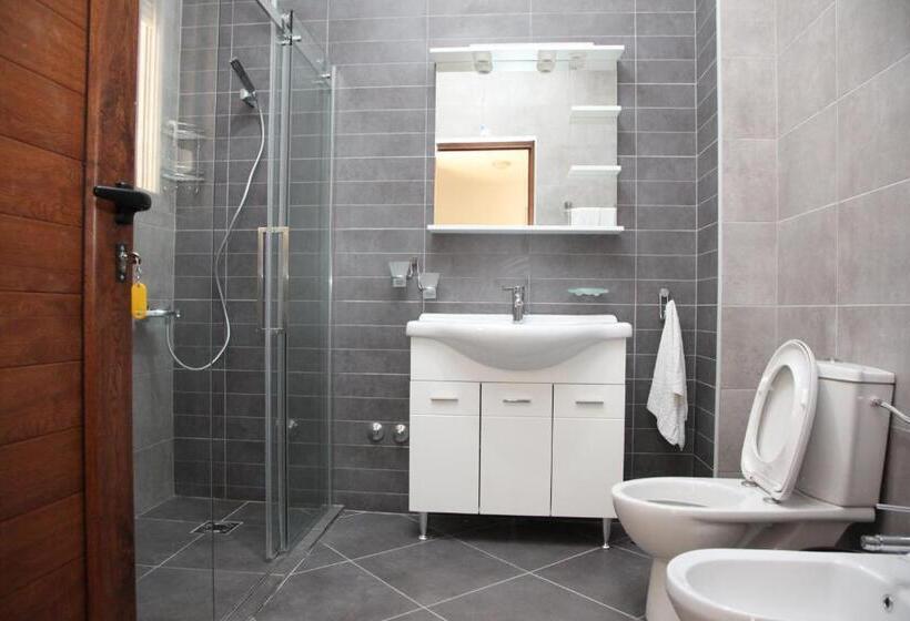 آپارتمان 1 خوابه, Apartments Art