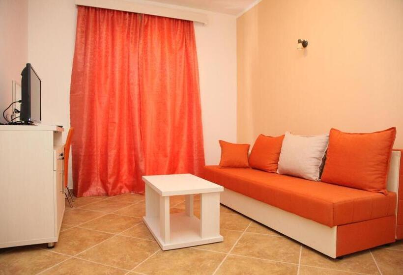 آپارتمان 1 خوابه, Apartments Art