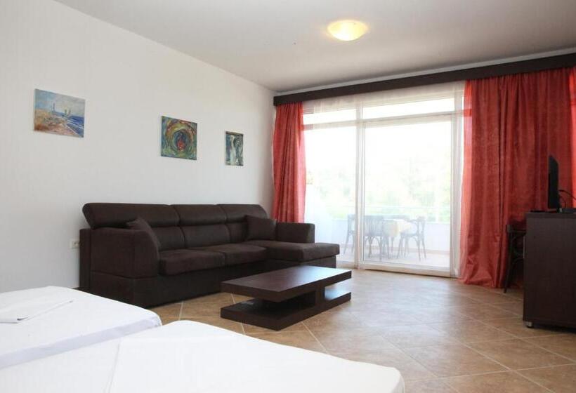 استودیوی استاندارد با چشم‌انداز دریا, Apartments Art