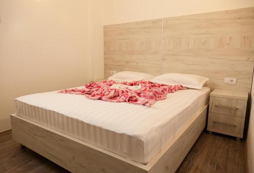 آپارتمان 1 خوابه, Apartments Art