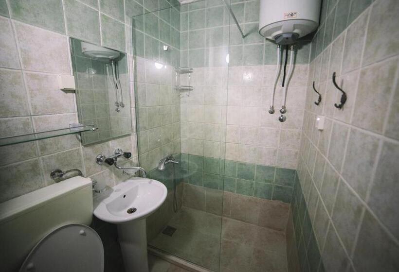 اتاق استاندارد با چشم‌انداز دریا, Apartments Art