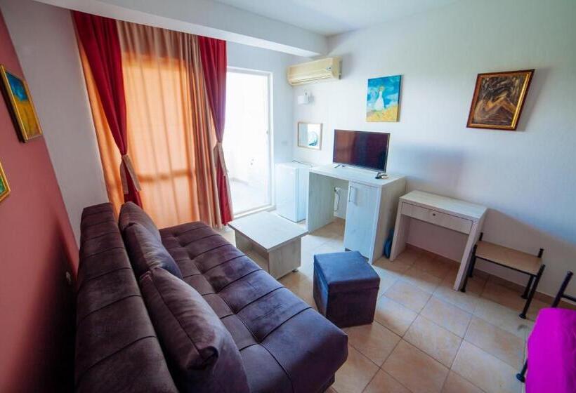 اتاق استاندارد با چشم‌انداز دریا, Apartments Art