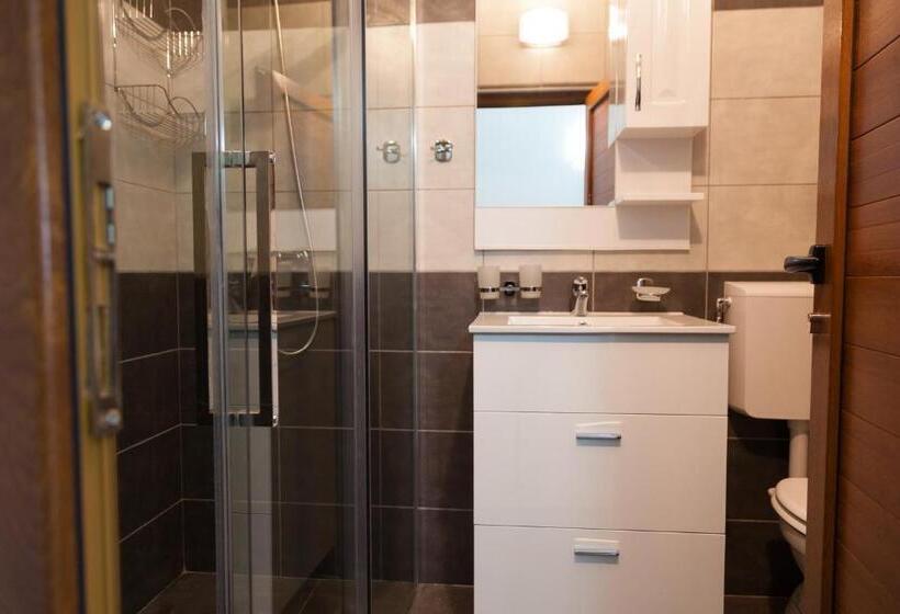 استودیوی استاندارد با چشم‌انداز دریا, Apartments Art