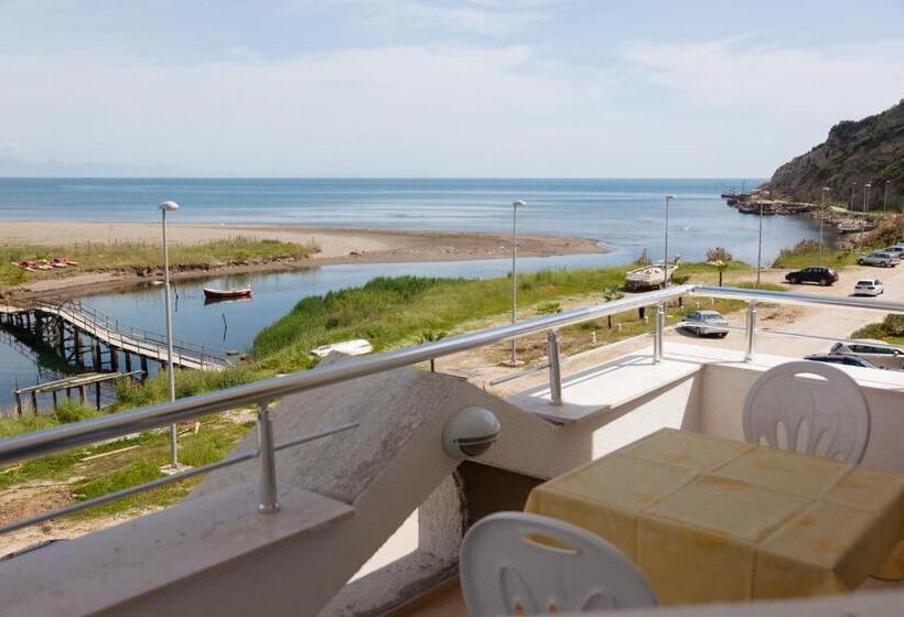 استودیوی استاندارد با چشم‌انداز دریا, Apartments Art