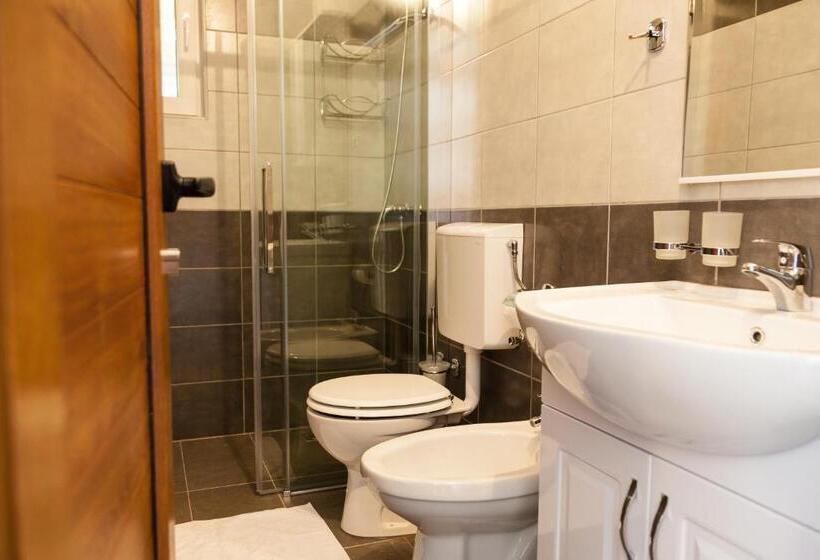 آپارتمان 1 خوابه, Apartments Art