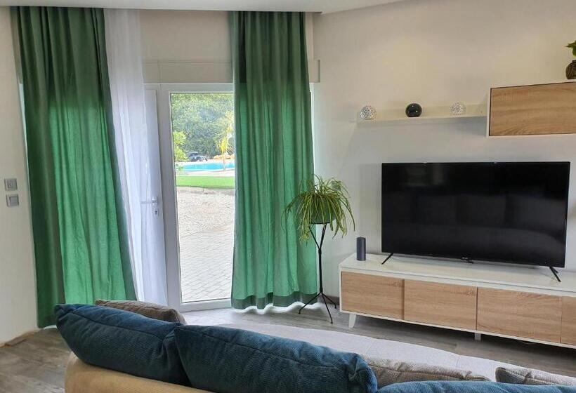 חדר סטנדרט נוף לבריכה, Pérola D óbidos T1