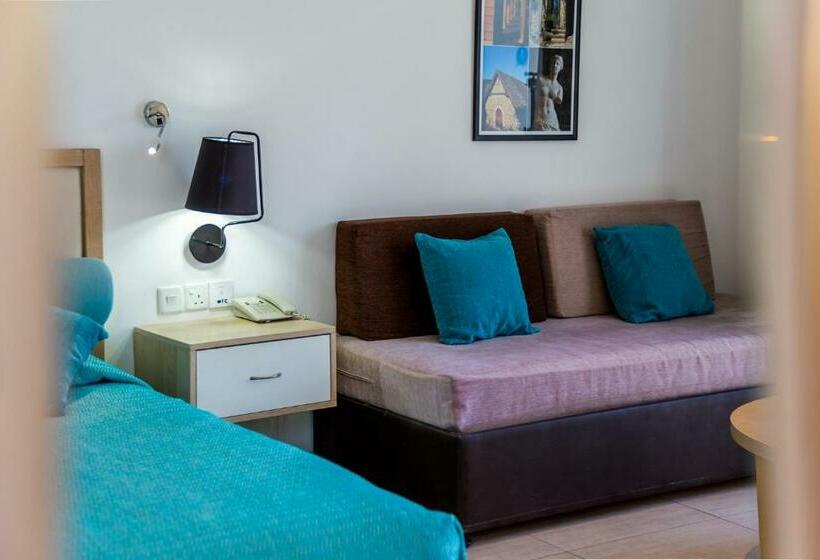 Студио Стандарт Вид на Сад, Marismare Apartments