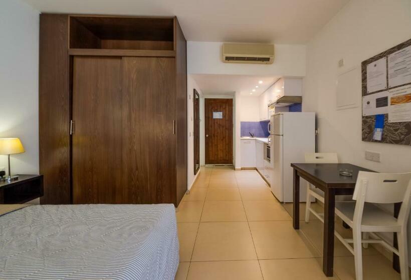 Студио Стандарт Вид на Сад, Marismare Apartments