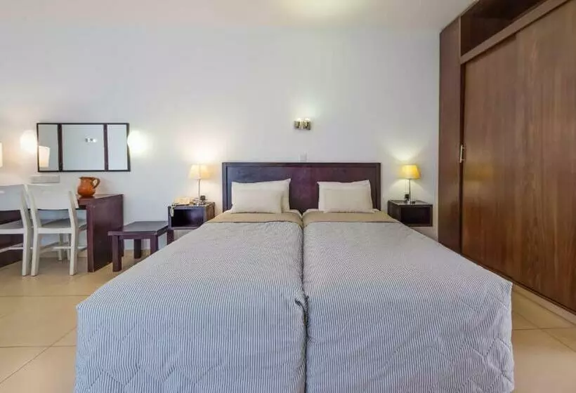 庭の見える1ベッドルームアパートメント, Marismare Apartments