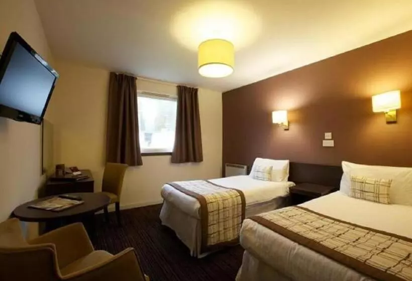 Standard Neljän Hengen Huone, Dunollie Hotel ‘a Bespoke Hotel’