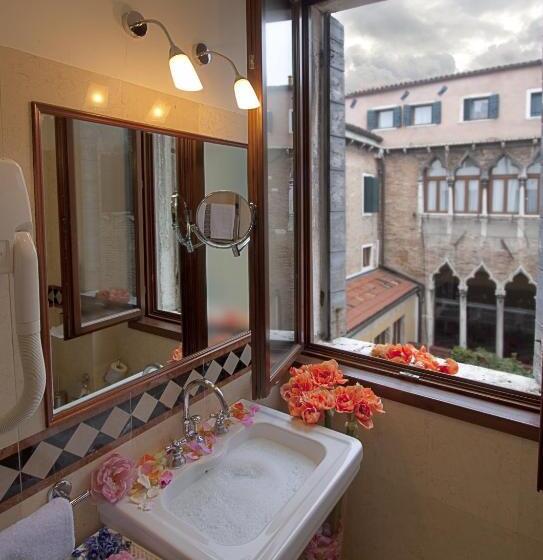 Quarto Deluxe, Al Ponte Dei Sospiri